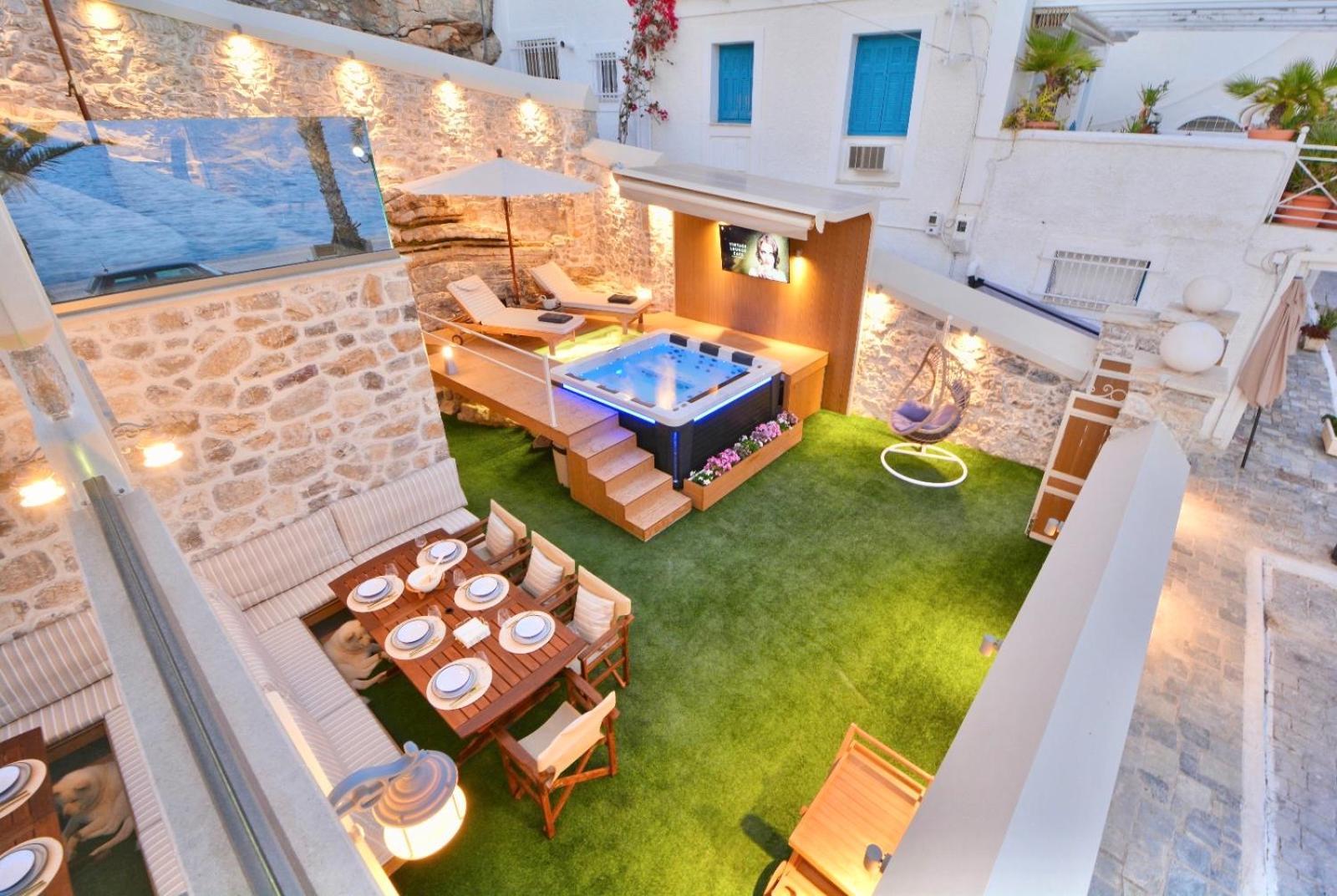 Villasonboard Rock Villa 3 Bed, 3 Bath, Jacuzzi, Seaside Ermióni Kültér fotó